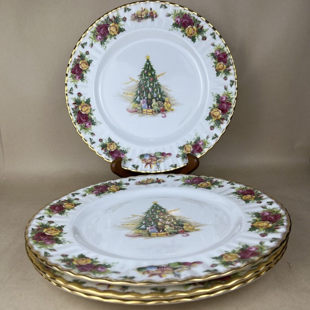 Set Of 4 Royal Albert Fine Bone China Christmas Magic 10 3/8" Dinner Plates MINT